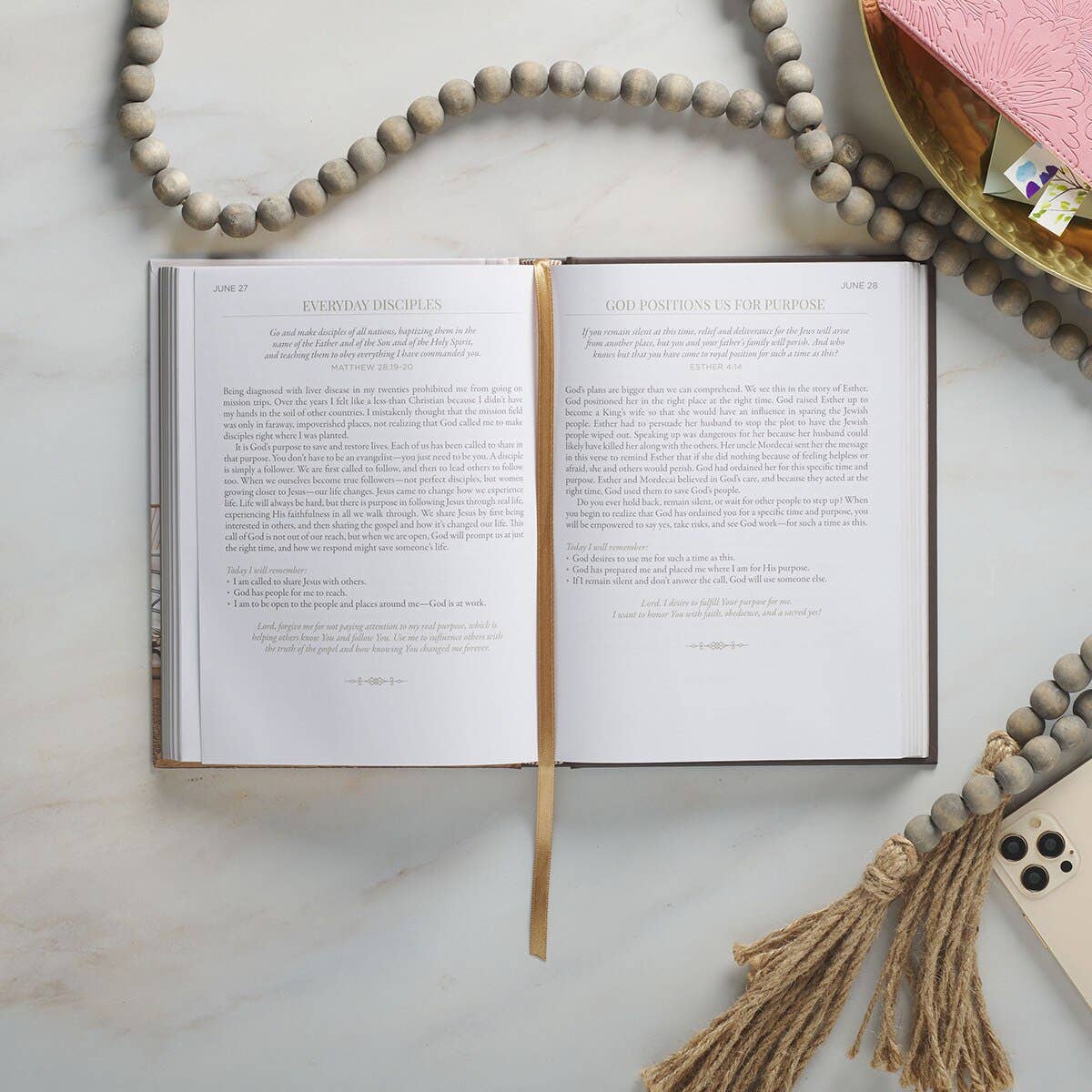 10 Minutes with God Devotional – Hardcover