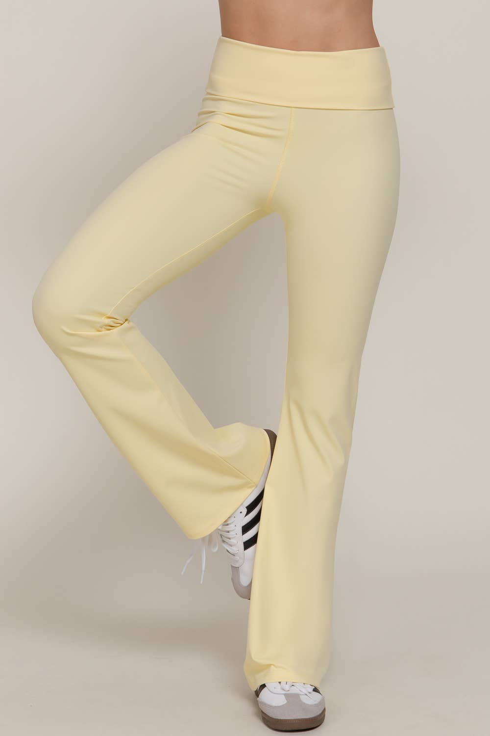Run the Race Fold-Over Flare Leggings