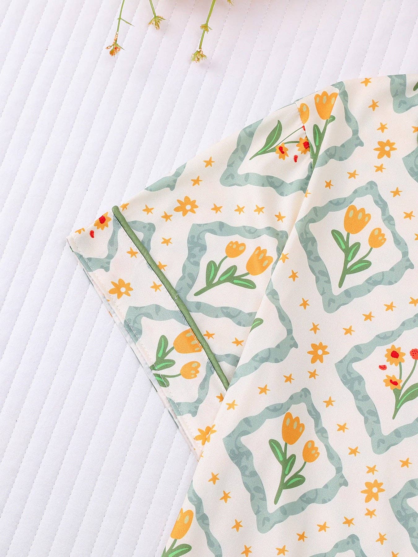 Spring Tulip Floral Print Pajama Set