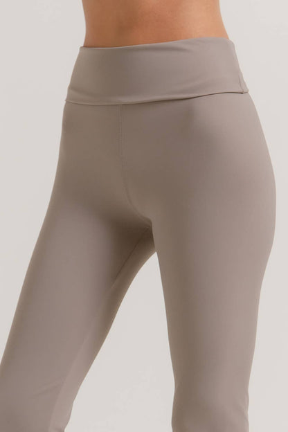 Run the Race Fold-Over Flare Leggings